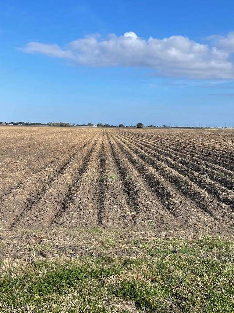 21.6 Acres of Agricultural Land for Sale in Elmaton, Texas