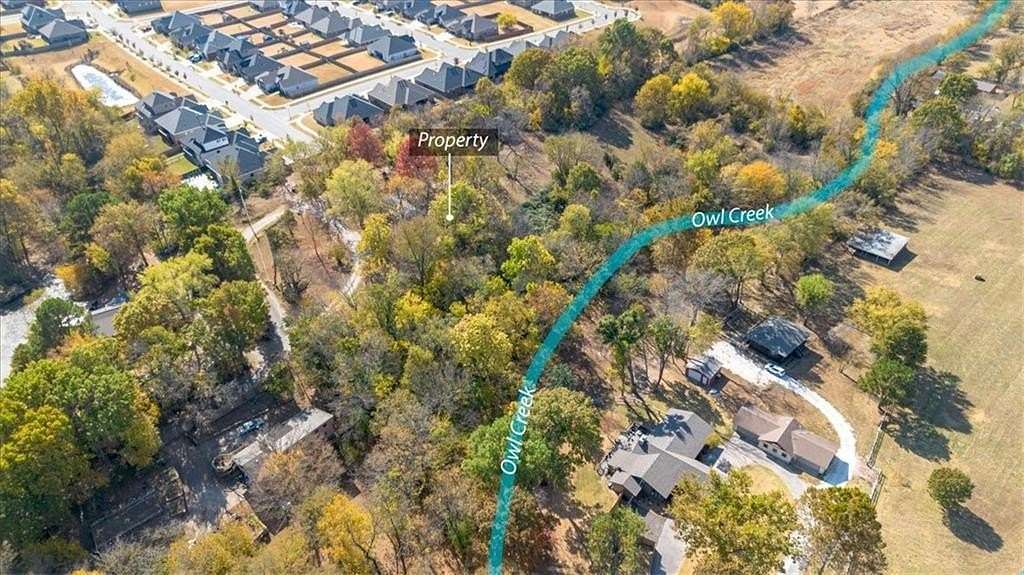 5.33 Acres of Residential Land with Home for Sale in Fayetteville, Arkansas