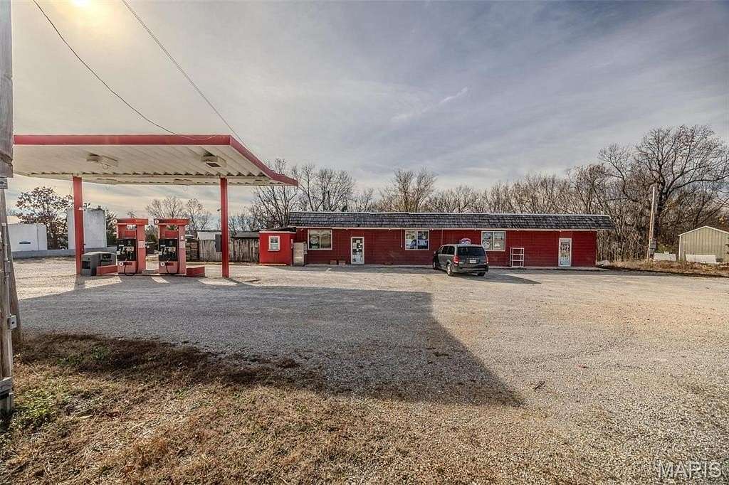 3.2 Acres of Improved Commercial Land for Sale in Lebanon, Missouri