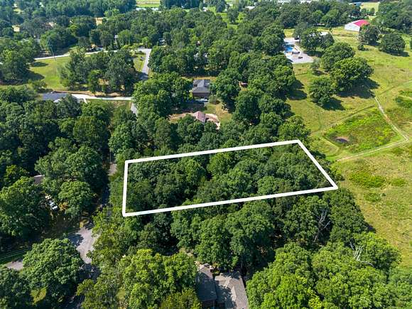 1.15 Acres of Residential Land for Sale in Dickson, Tennessee