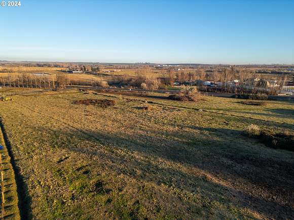 5.45 Acres of Land for Sale in Hermiston, Oregon