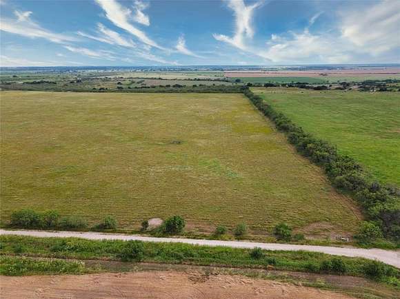 20.008 Acres of Land for Sale in Melvin, Texas