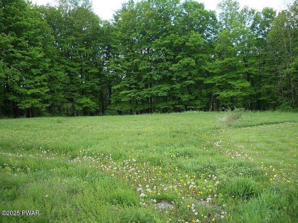 2.17 Acres of Residential Land for Sale in Lake Ariel, Pennsylvania