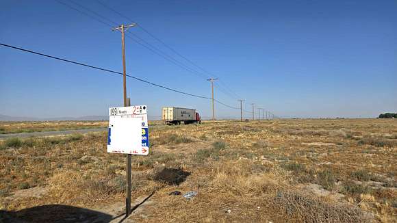 2.494 Acres of Land for Sale in Lancaster, California