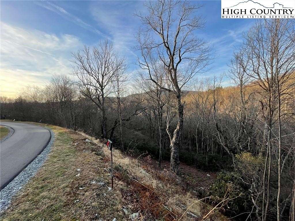 1.01 Acres of Land for Sale in Blowing Rock, North Carolina