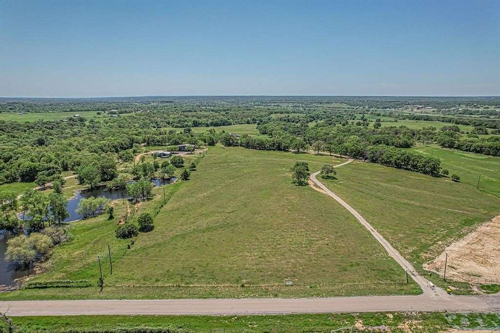 4.798 Acres of Land for Sale in Springtown, Texas