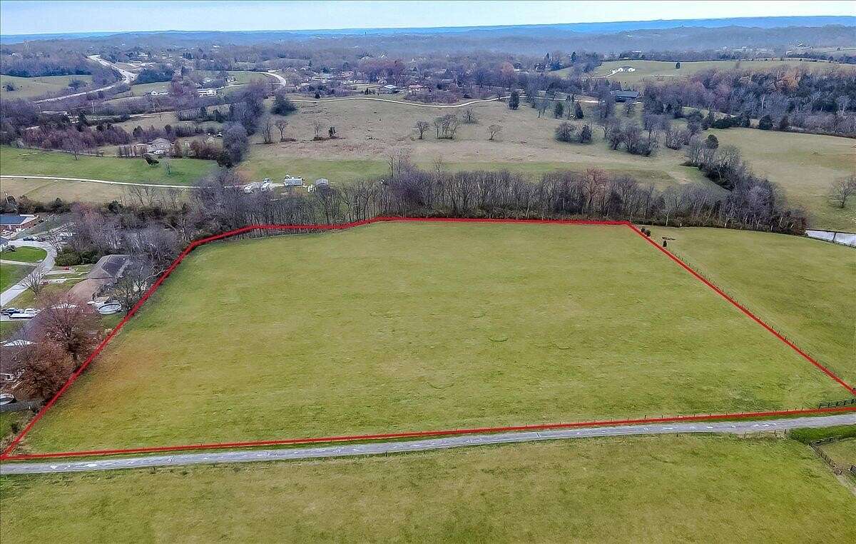 7 Acres of Residential Land for Sale in Frankfort, Kentucky