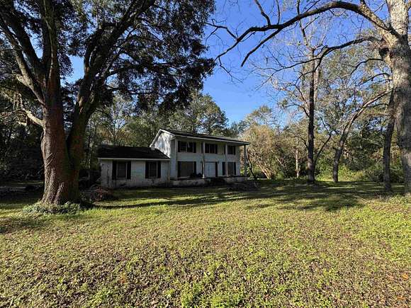 4.59 Acres of Residential Land with Home for Sale in Tallahassee, Florida