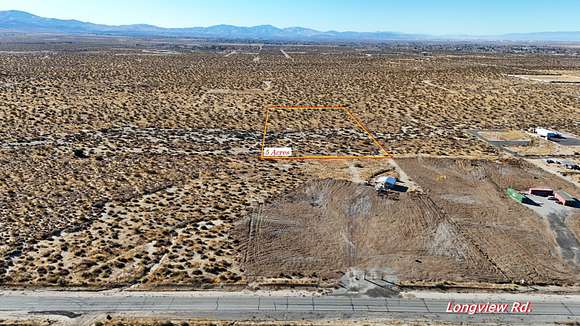 4.928 Acres of Land for Sale in Littlerock, California