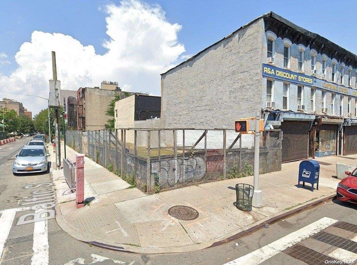 0.05 Acres of Commercial Land for Sale in New York, New York