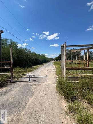 5 Acres of Residential Land with Home for Sale in Palmview, Texas