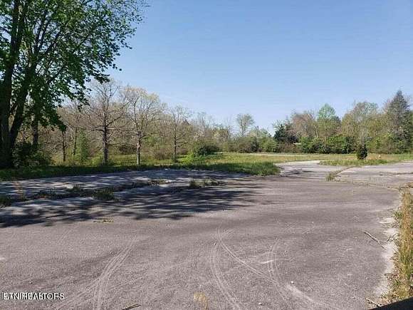 4.9 Acres of Residential Land for Sale in Crossville, Tennessee