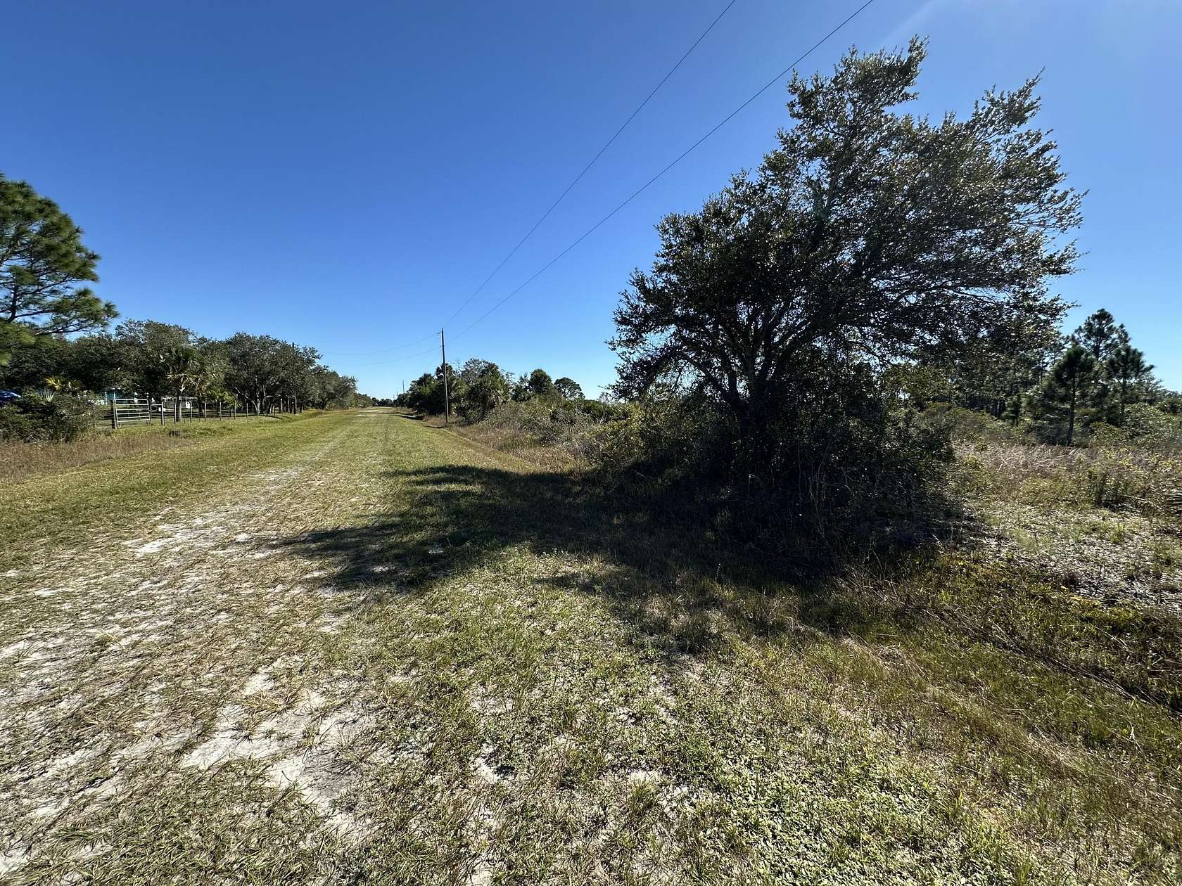 1.25 Acres of Residential Land for Sale in Okeechobee, Florida