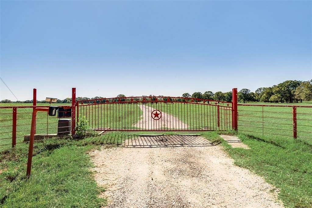 15.25 Acres of Land for Sale in Hillsboro, Texas