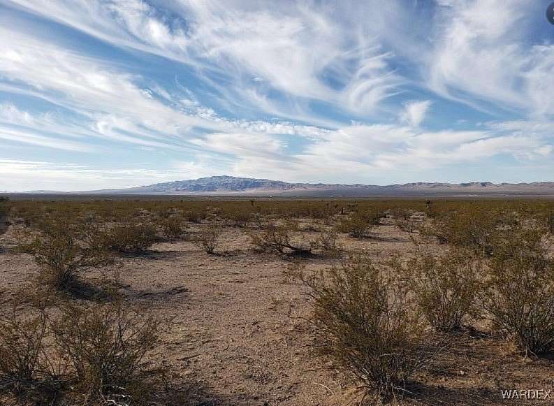 1.06 Acres of Residential Land for Sale in White Hills, Arizona