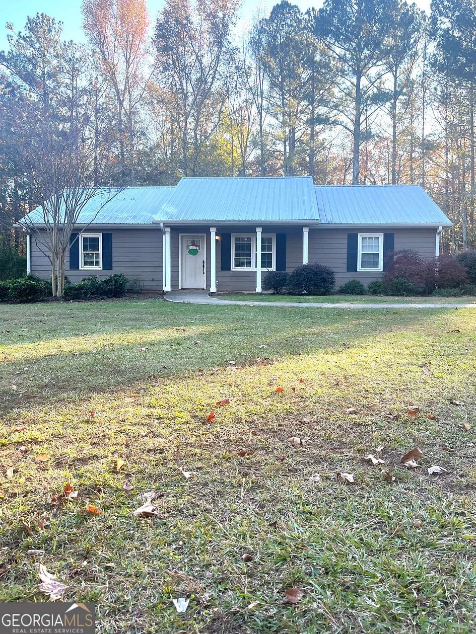 5.74 Acres of Residential Land with Home for Sale in Thomaston, Georgia