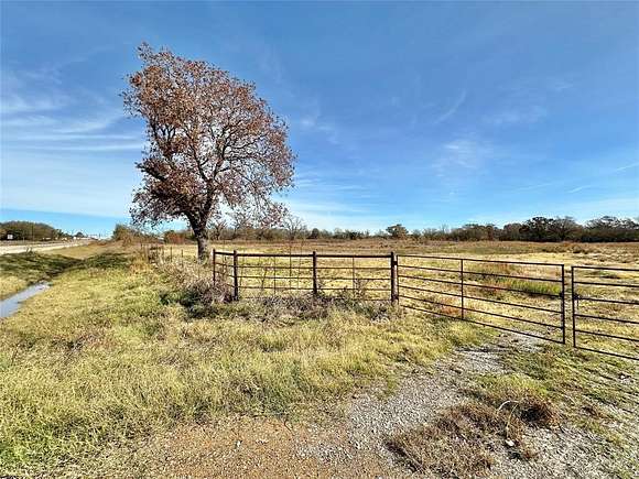 15.21 Acres of Land for Sale in Sulphur Springs, Texas