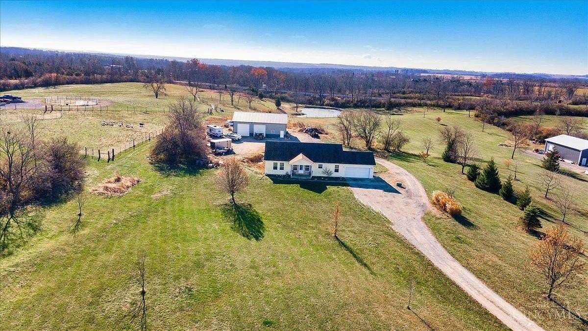 5.002 Acres of Residential Land with Home for Sale in Hanover Township, Ohio