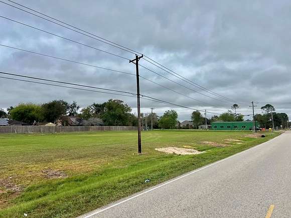 1.886 Acres of Commercial Land for Sale in Angleton, Texas