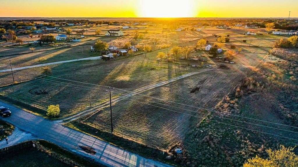 5 Acres of Residential Land for Sale in Weatherford, Texas