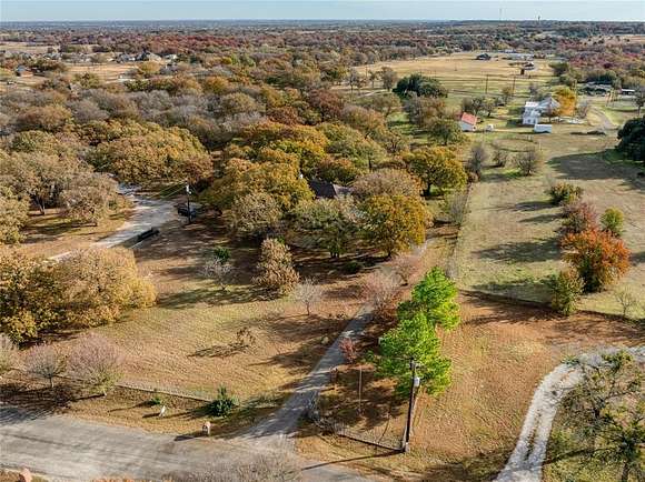 2 Acres of Residential Land with Home for Sale in Springtown, Texas