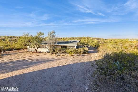 5.01 Acres of Residential Land with Home for Sale in Saddle Brooke, Arizona