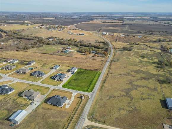 1 Acre of Residential Land for Sale in Grandview, Texas