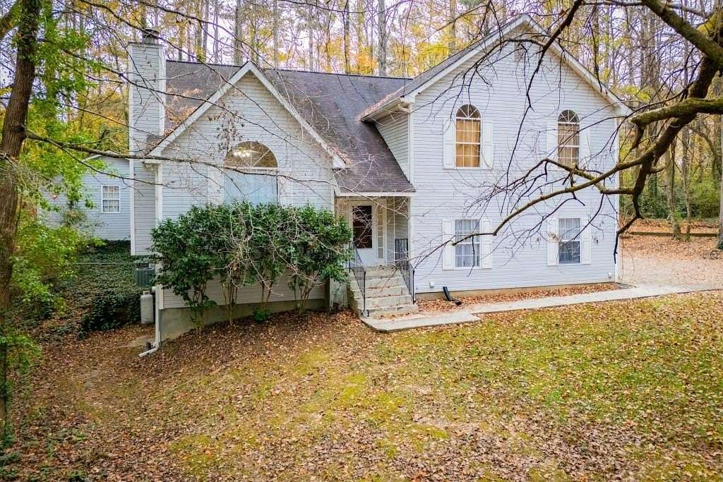 2.48 Acres of Residential Land with Home for Sale in Lithia Springs, Georgia