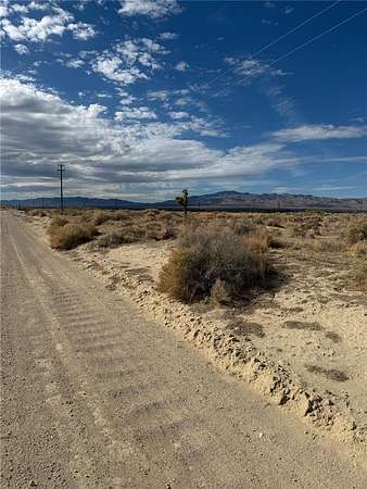 10.1 Acres of Land for Sale in Rosamond, California
