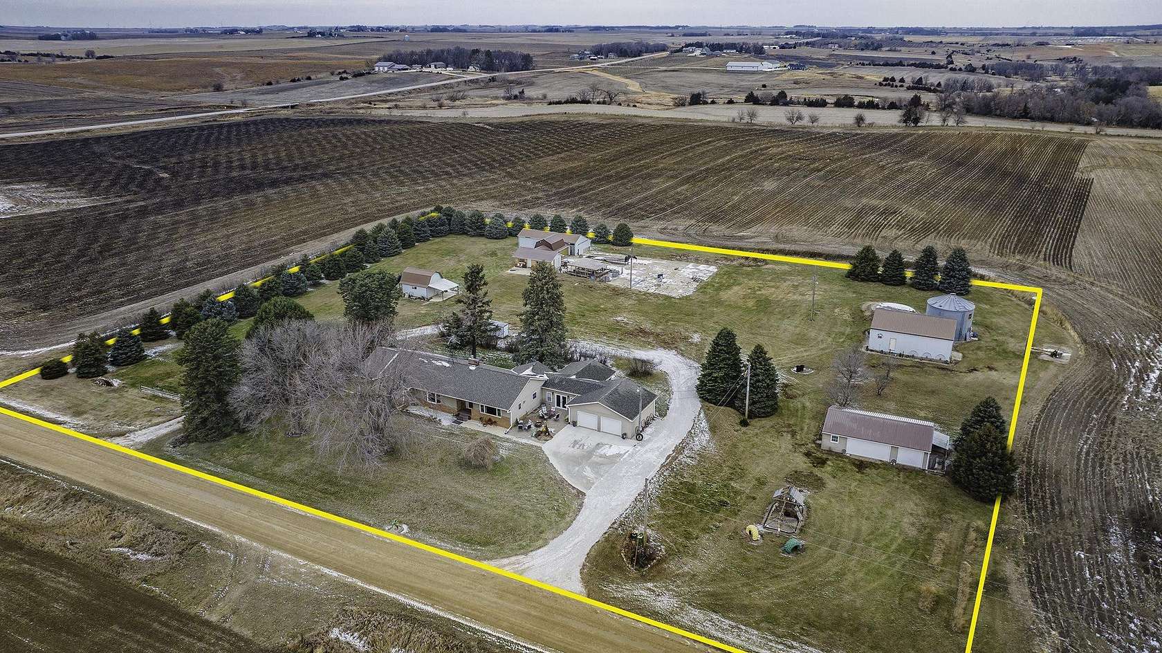 4.33 Acres of Residential Land with Home for Sale in Lake View, Iowa