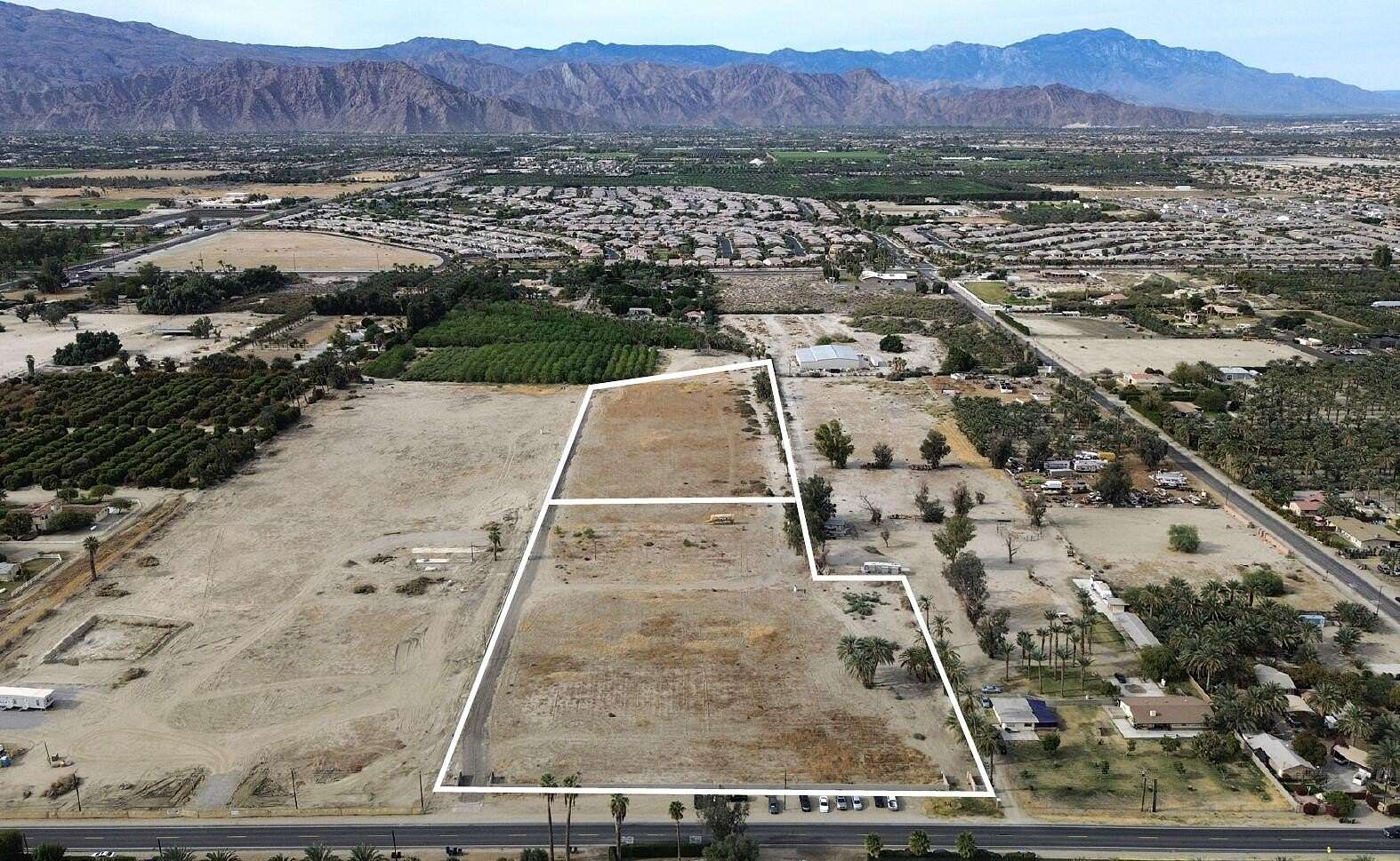 11 Acres of Land for Sale in Coachella, California