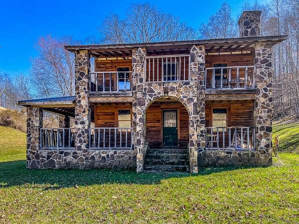 70 Acres of Improved Agricultural Land for Sale in Beattyville, Kentucky