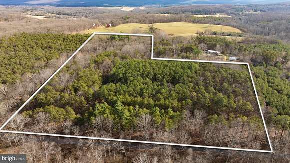 15.3 Acres of Recreational Land for Sale in Berkeley Springs, West Virginia