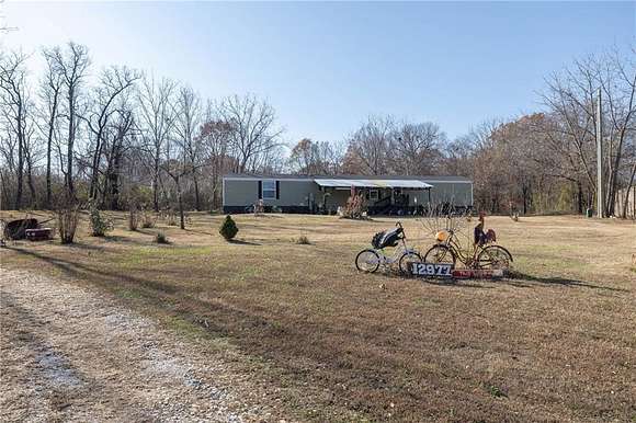 2.56 Acres of Residential Land with Home for Sale in Springdale, Arkansas