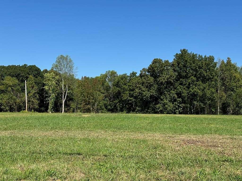 1.007 Acres of Residential Land for Sale in Smithville, Tennessee