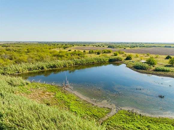 22.453 Acres of Recreational Land for Sale in Abbott, Texas