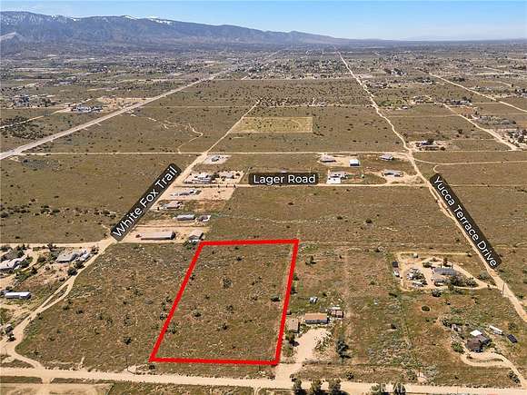 4.17 Acres of Land for Sale in Phelan, California