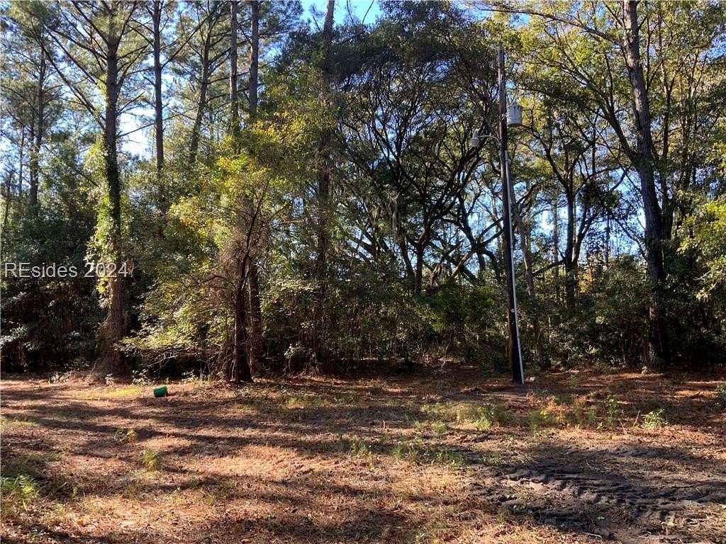 9 Acres of Land for Sale in Saint Helena Island, South Carolina