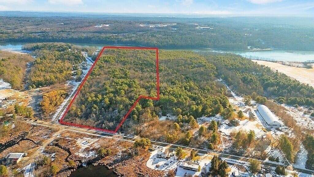 31.56 Acres of Land for Sale in West Gardiner Town, Maine