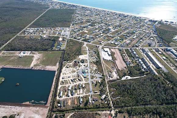 19.54 Acres of Commercial Land for Sale in Mexico Beach, Florida