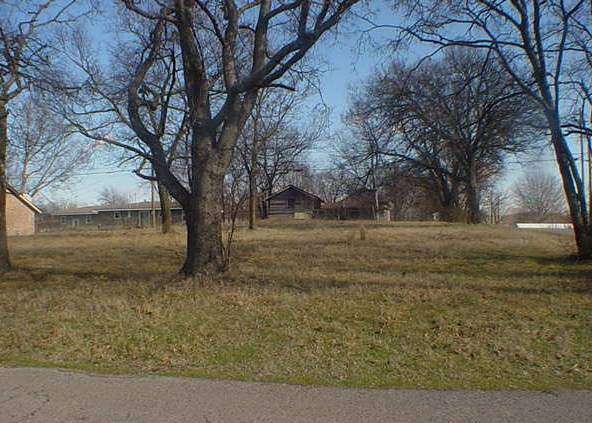 0.39 Acres of Residential Land for Sale in Locust Grove, Oklahoma