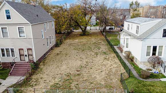 0.19 Acres of Residential Land for Sale in Chicago, Illinois