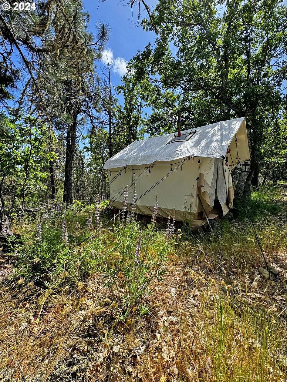 5.09 Acres of Residential Land for Sale in Goldendale, Washington