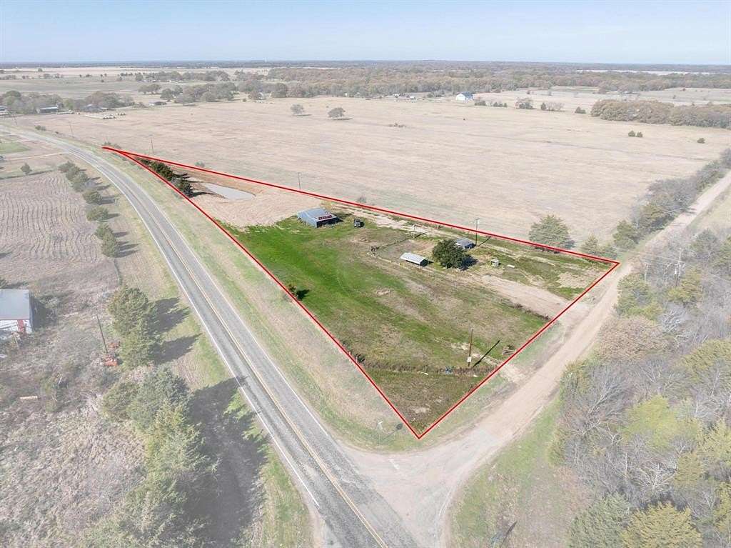 2 Acres of Land for Sale in Ivanhoe, Texas