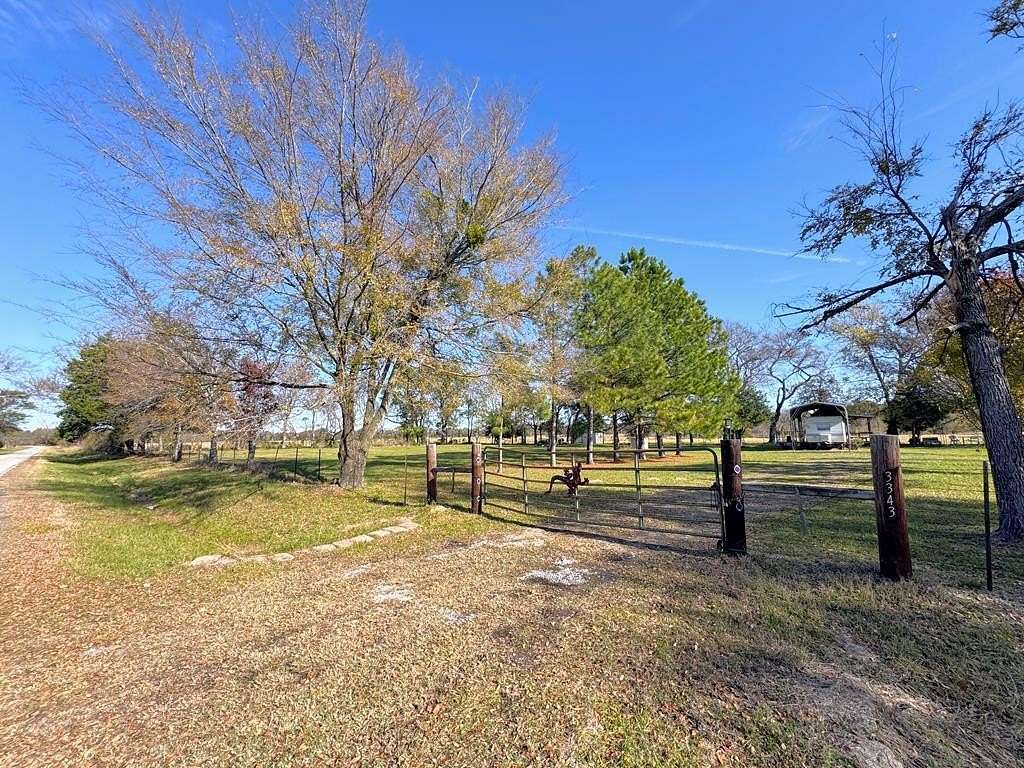 1.07 Acres of Residential Land for Sale in Eustace, Texas