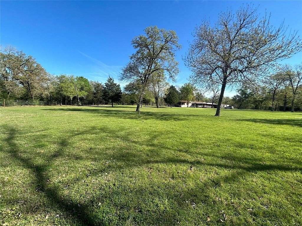 5.21 Acres of Residential Land with Home for Sale in Malakoff, Texas