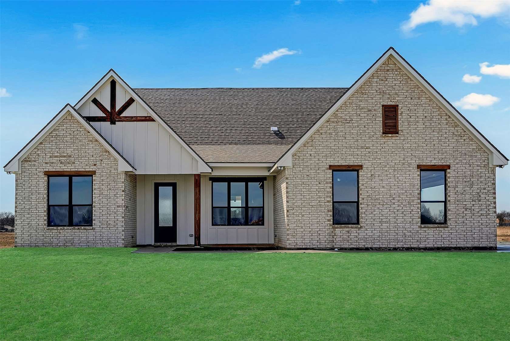 1.43 Acres of Residential Land for Sale in Cleburne, Texas