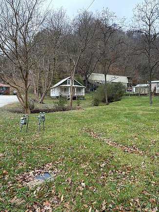 2 Acres of Residential Land with Home for Sale in Dwale, Kentucky