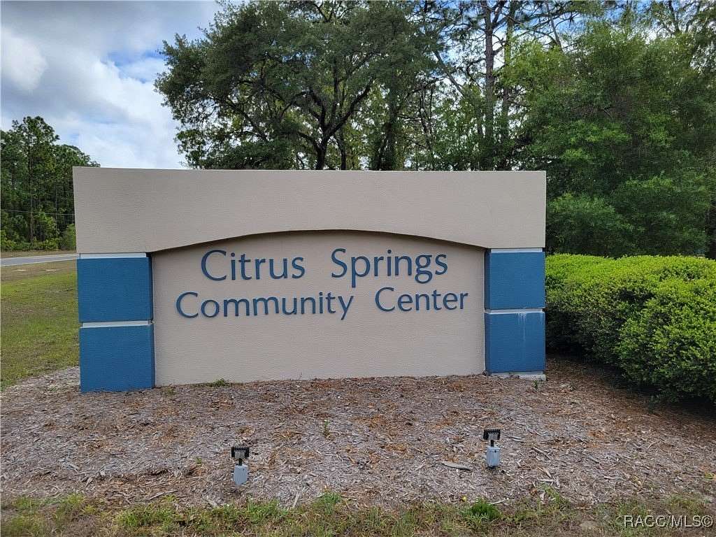 0.5 Acres of Land for Sale in Citrus Springs, Florida