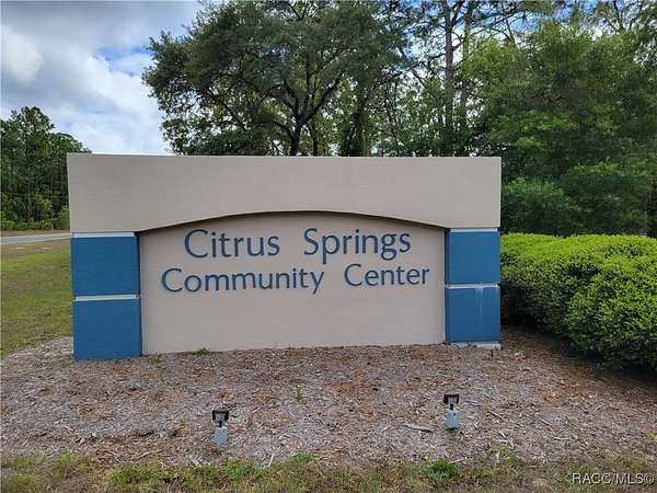 0.5 Acres of Land for Sale in Citrus Springs, Florida